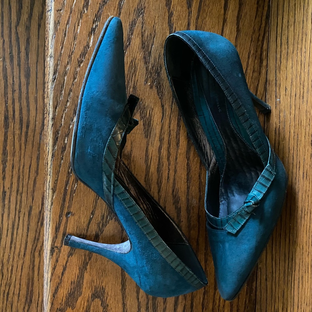 Banana Republic heels - Picture 3 of 7